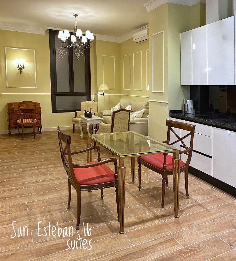 Suites San Esteban 16 Ducal Севиля Екстериор снимка